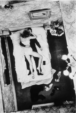 03_HELMUT NEWTON, Self portrait with Model in the Hotel Bijou, Paris, 1971.jpg