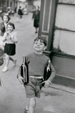 08_HENRI CARTIER-BRESSON, Rue Mouffetard, Paris, 1954.jpg